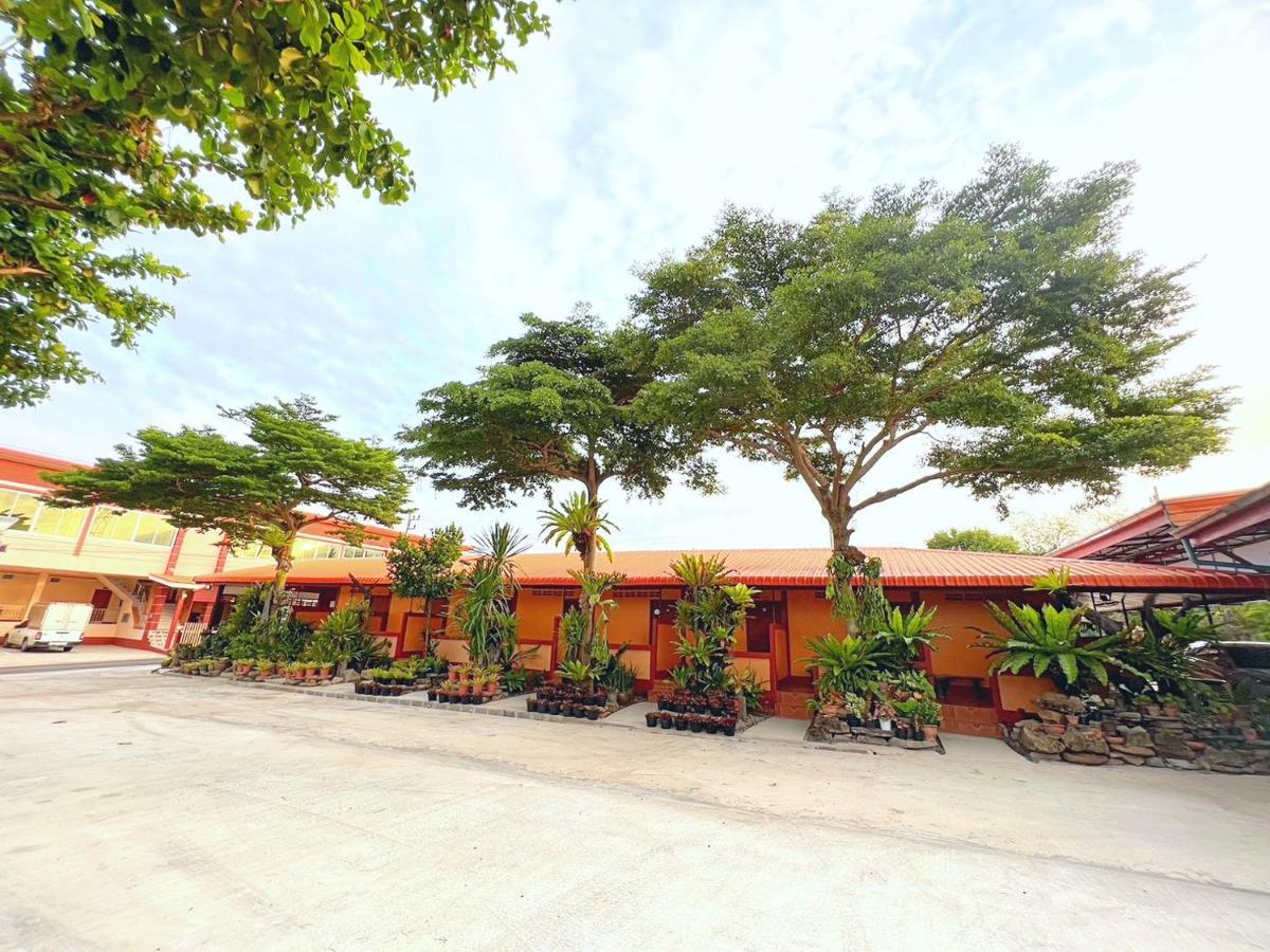 Khong Chiam Hotel Екстериор снимка